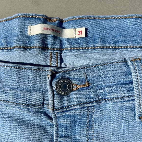 Levi's Light Blue Boyfriend Jeans - Picture 3 of 4
